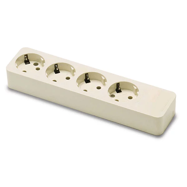 BASE MULTIPLE 4 TOMAS 16A-250V BLANCA 2524 FAMATEL